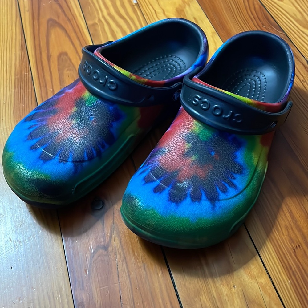 Workplace Crocs With Closed-Toe & Slip Resistant Sole- 8